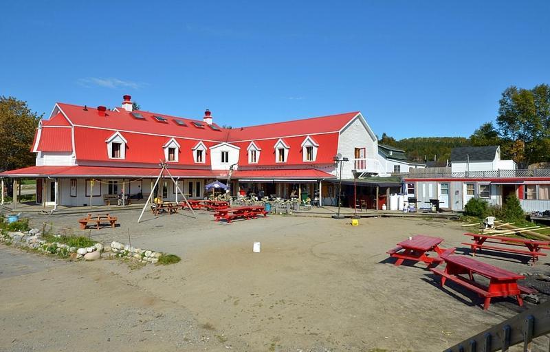Auberge Jeunesse De 타두삭 외부 사진